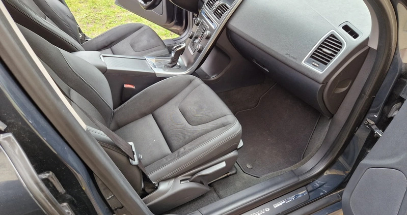 Volvo XC 60 cena 59000 przebieg: 310000, rok produkcji 2013 z Szczytno małe 211